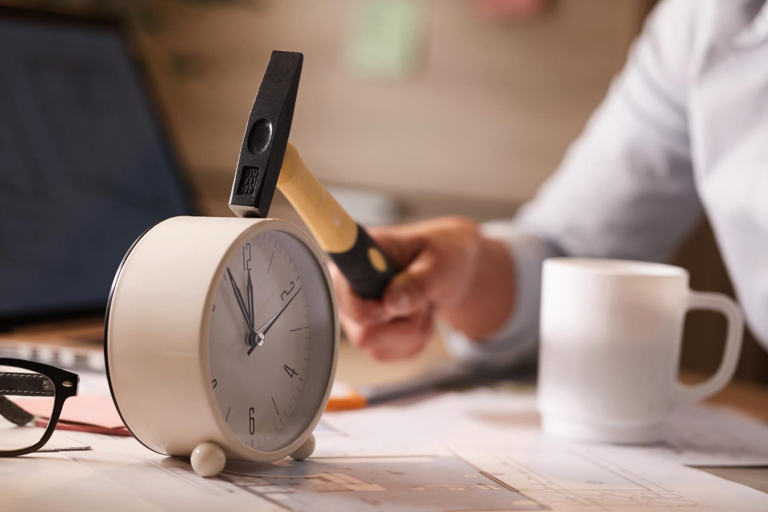 Banco de Horas: o que é, como identificar irregularidades e os direitos do trabalhador
