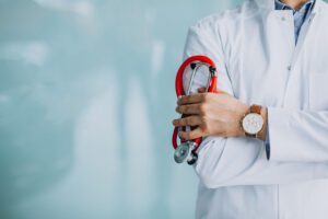 Plano de saúde pode negar tratamento prescrito por médico particular?