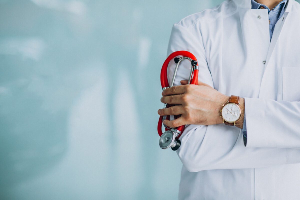 Plano de saúde pode negar tratamento prescrito por médico particular?